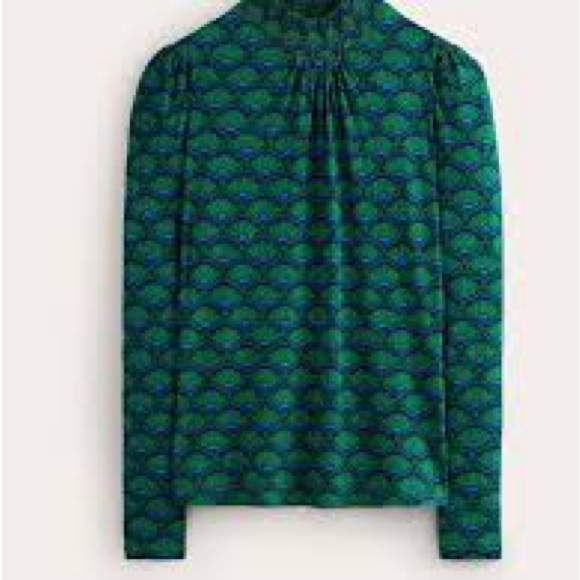 Green and Blue Patterned Women's Top smocked neck Boden women 14 - Picture 2 of 2